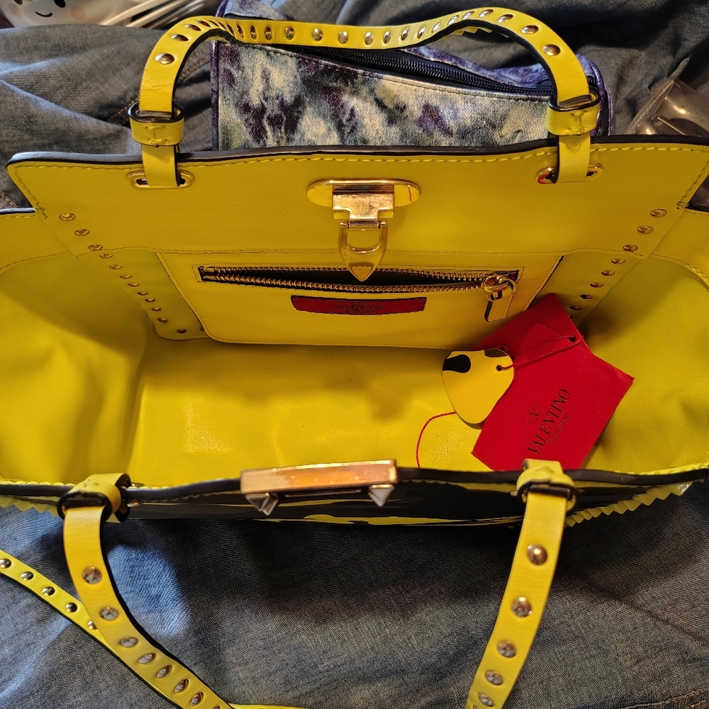 Valentino Garavani Rockstud All Leather Camouflage Bag. - Picture 11 of 14